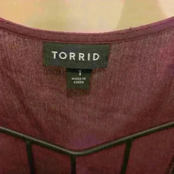 Torrid Woman’s dress size 1 - Picture 3 of 7